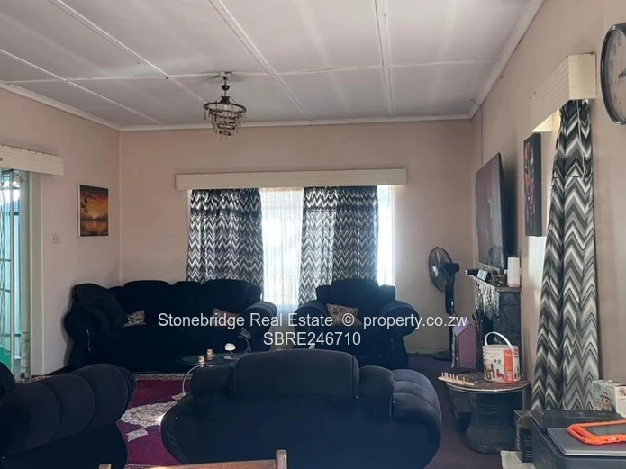 3 Bedroomed Semi-Detached House in Paddonhurst for sale