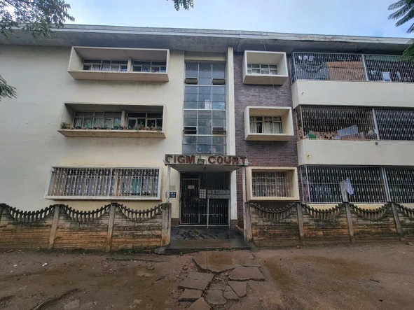 2 Bedroom Flat & Apartment