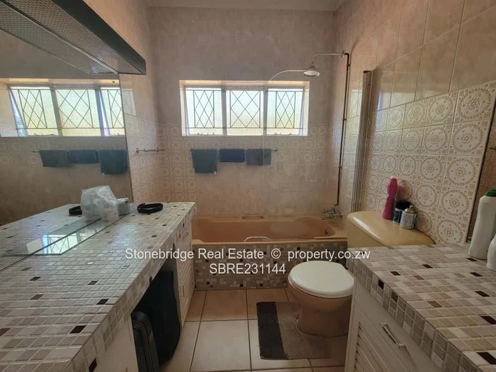 3 Bedroom House in Sunninghill for sale