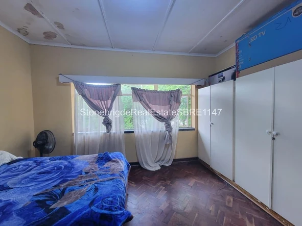 2 Bedroom Flat & Apartment