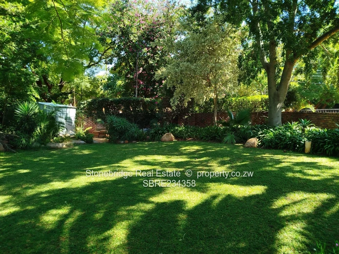 4 Bedroomed Suburbs home with commercial potential to rent