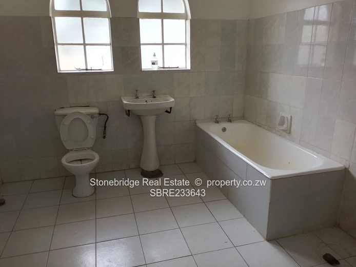 Beautiful 5 Bedroom Kumalo home for sale