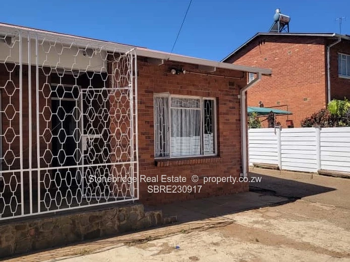 3 Bedroom semi- detached house in Paddonhurst for sale