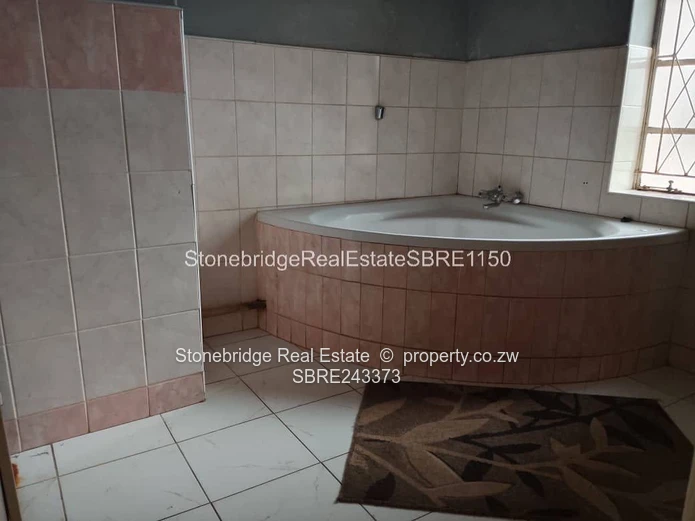 4 Bedroomed house in Riverside for sale