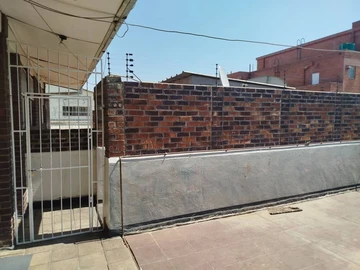 2 Bedroom Flat & Apartment