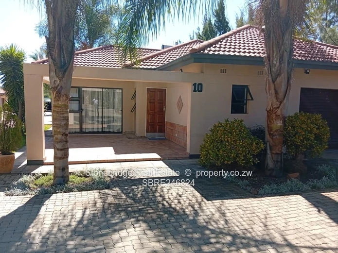 3 Bedroomed Hillside Townhouse to rent