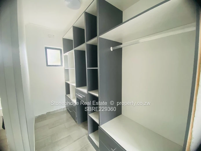 3 Bedroomed Hillside Bualwayo Townhouse for Sale