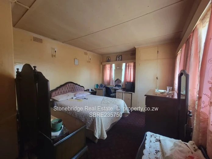 4 Bedroomed Semi-detached House in Paddonhurst for sale