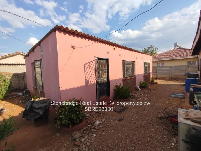 3 Bedroom House in Mahatshula For sale