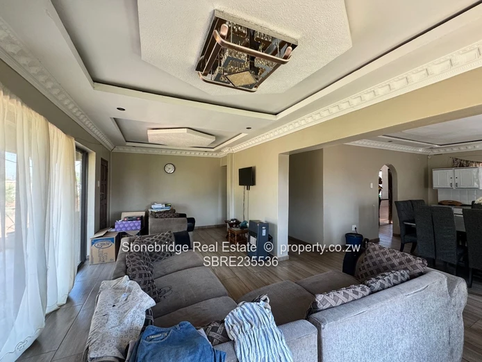 3 Bedroomed Corner stand house in Emhlangeni for sale