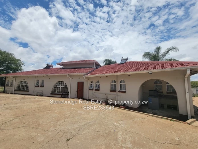 Beautiful 5 Bedroom Kumalo home for sale